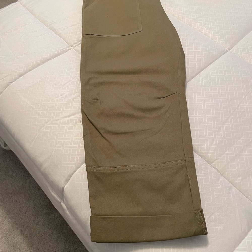 Capris - Picture 2 of 4